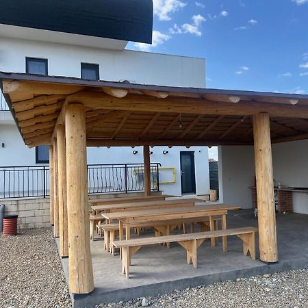Villa Class Sînmartin Esterno foto