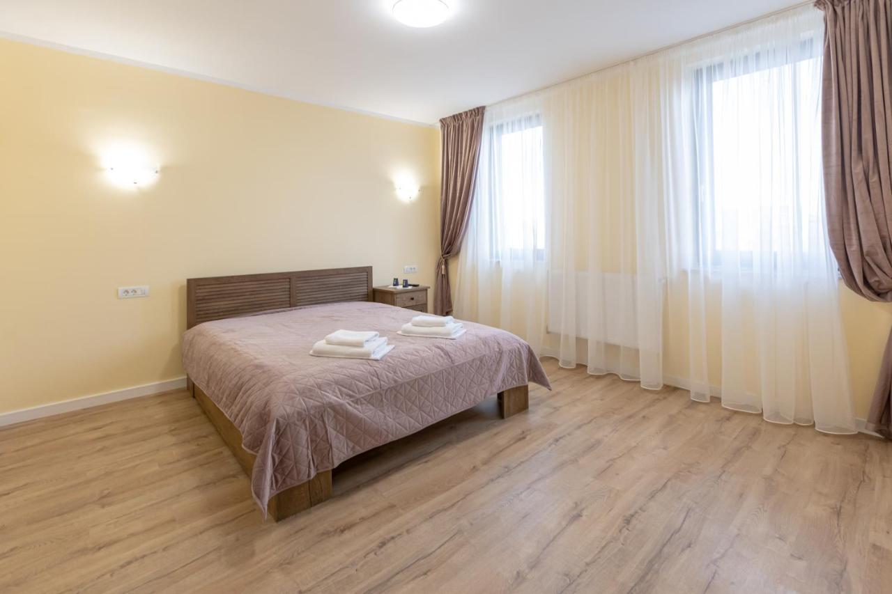 Villa Class Sînmartin Esterno foto