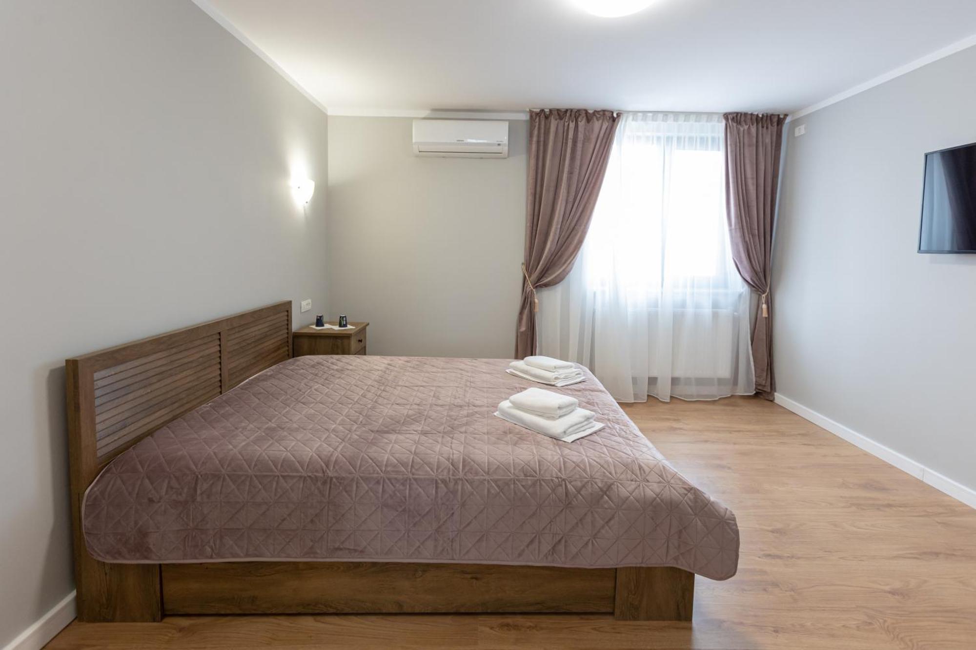Villa Class Sînmartin Esterno foto